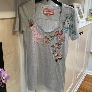 JWLA beautiful embroidered T-shirt one of a kind